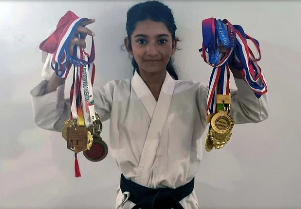 কক্সবাজারের ছোট্ট মনীষার কারাতেতে অর্জন ২৬ স্বর্ণপদক