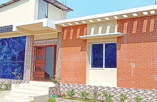 কারও দান, কারও শ্রমে সবার জন্য হাসপাতাল